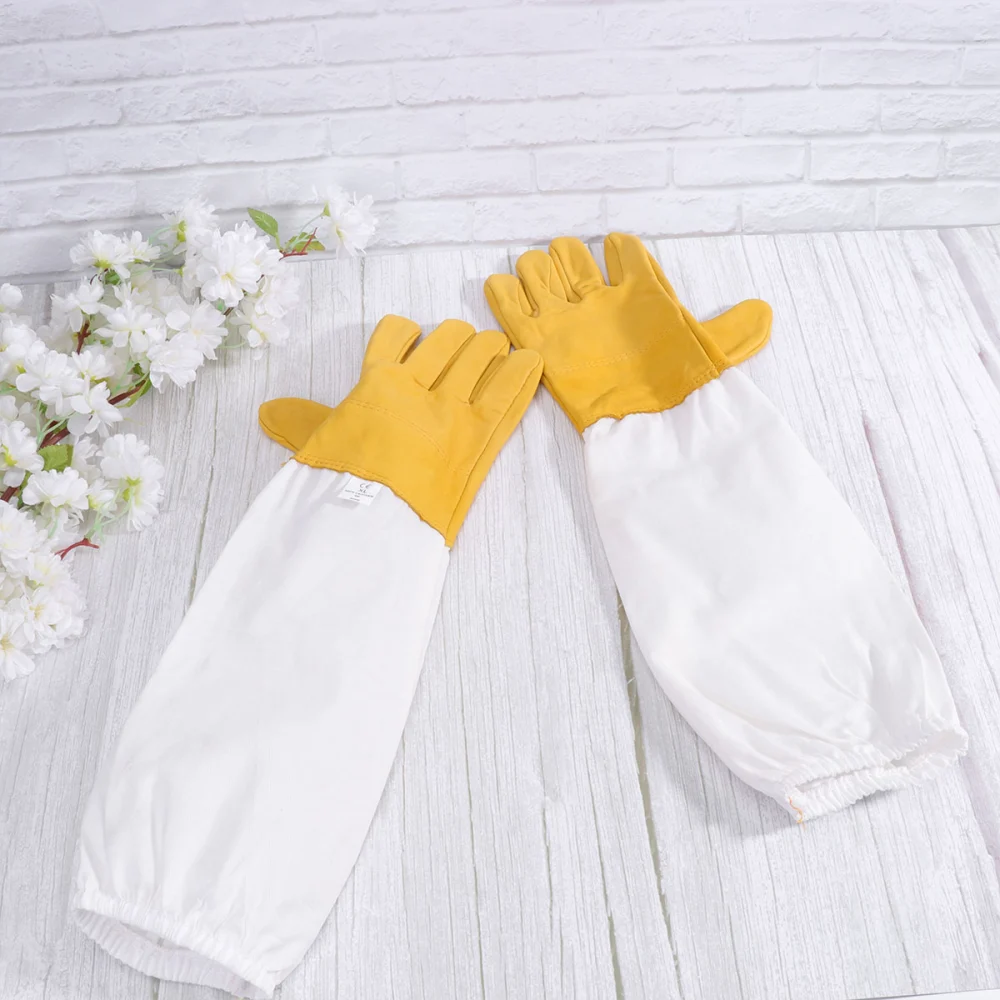 1 Pair Beekeeping Gloves White Beekeeping Gloves Sturdy Cape Glove Sting Resistant Beekeeping Gloves Professional Beekeeping Gloves Beekeeping Tool for Home Outside Use Size XXL White