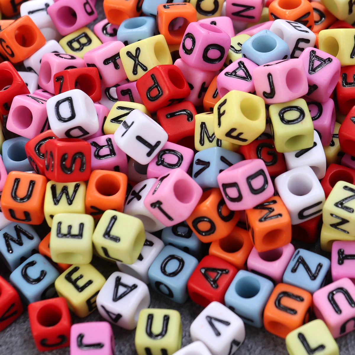 200 Pieces 6mm DIY Acrylic Black Alphabet Letter Cube Beads for Jewelry Making DIY Bracelets Necklaces Children's Educational Toys (Colorful)