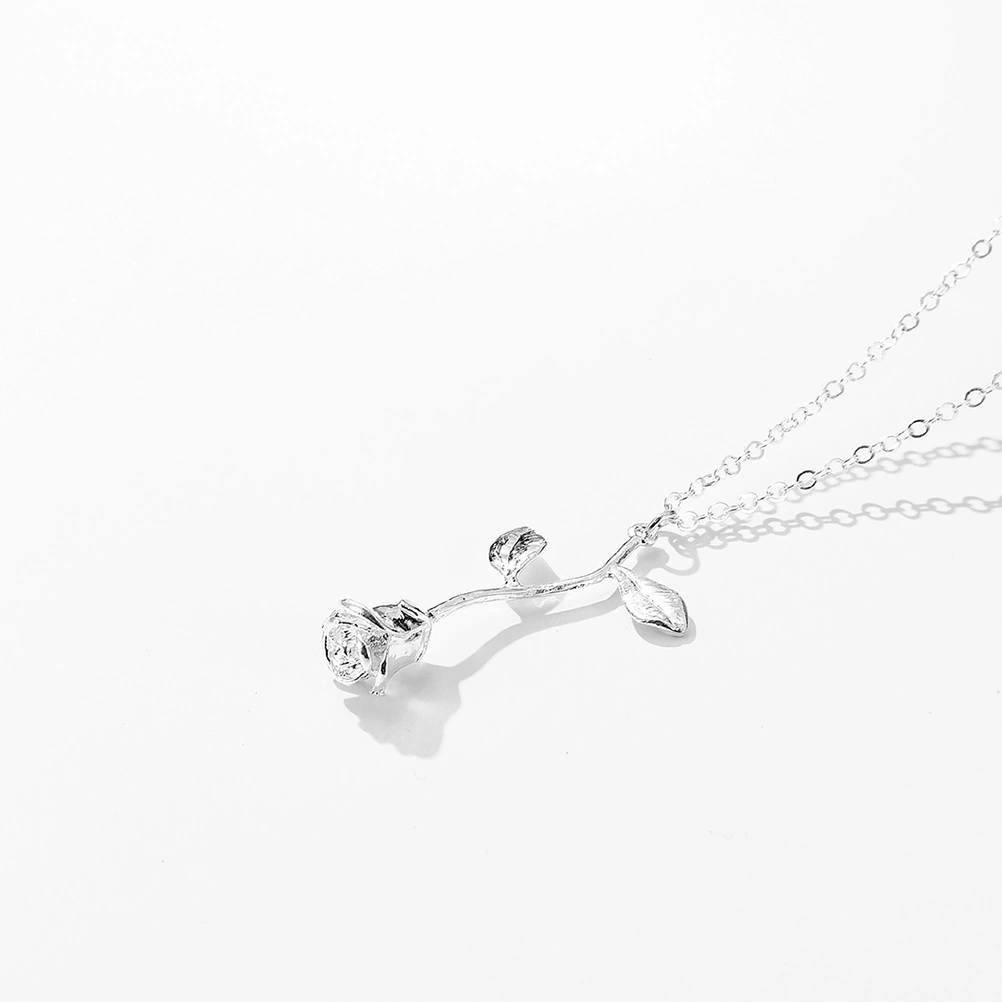 2pcs Luxury Rose Necklace Pendant Romatic Chain Necklace Valentine's Day Jewelry Gift for Women Female (Silver)