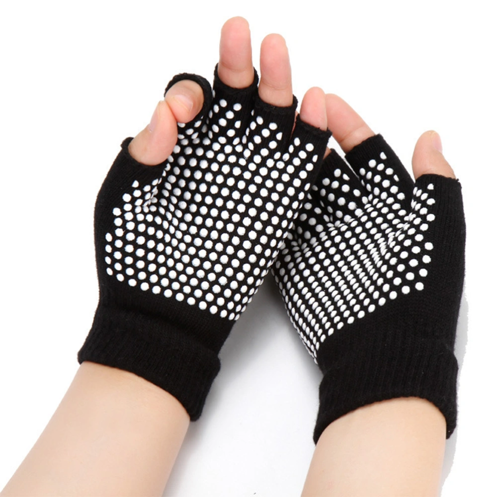 2 Pairs Half Finger Gloves Non-slip Workout Gloves Yoga Gloves Comfortable Gloves for Yoga Sports (Black)