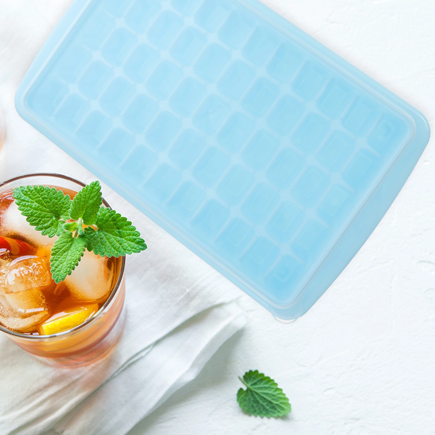 1 Set Ice Cube Trays with Lids Ice Cube Maker Ice Trays for Freezer Ice Scoop
