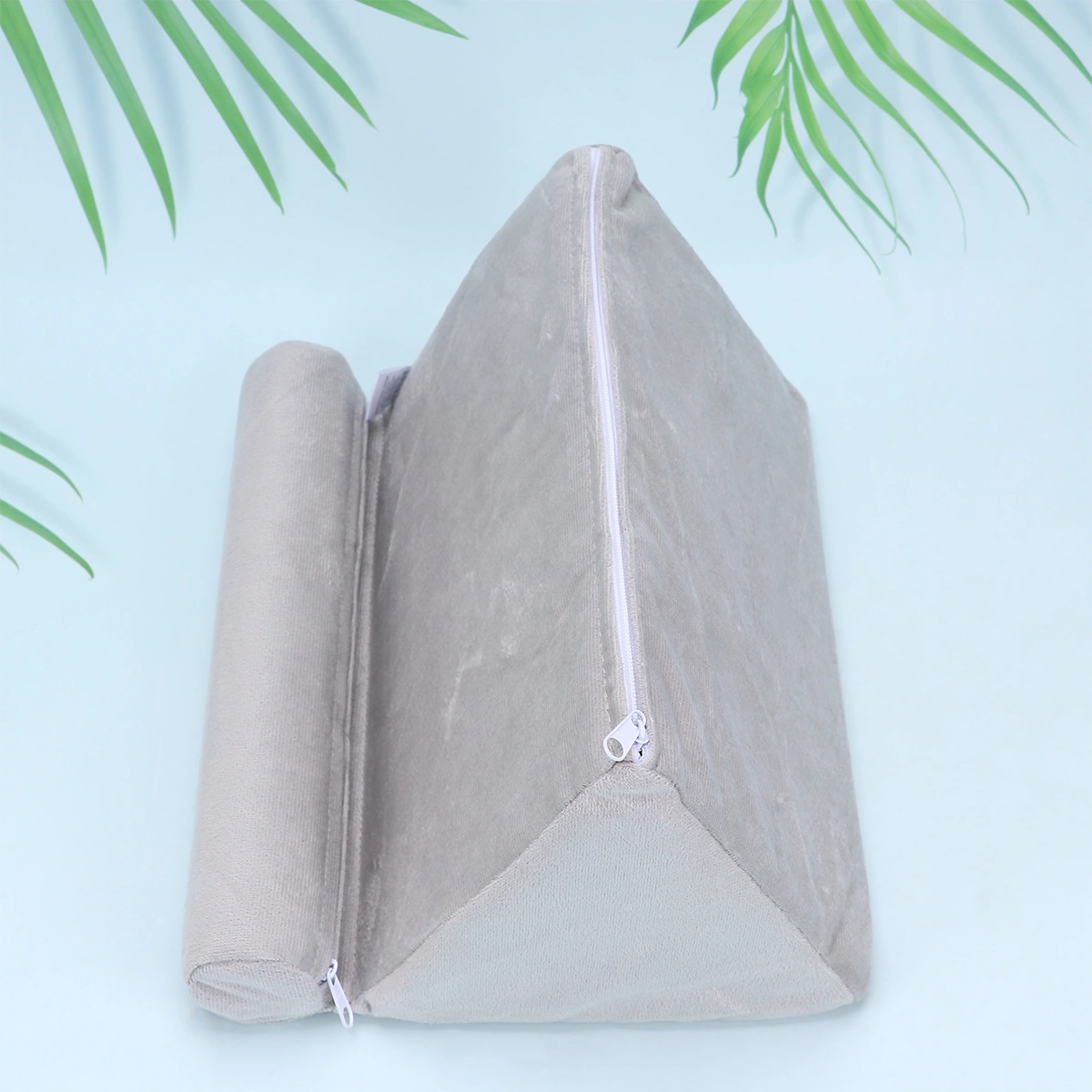 1pc Phone Tablet Multi-angle Triangular Support Pillow Pillow Reading Stand for Home (Light Grey Triangle Pillow)