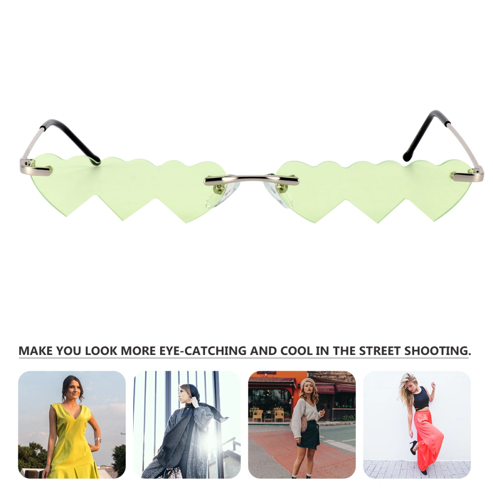 1Pc Irregular Street Shooting Glasses One-piece Design Photo Props (Apple Green)