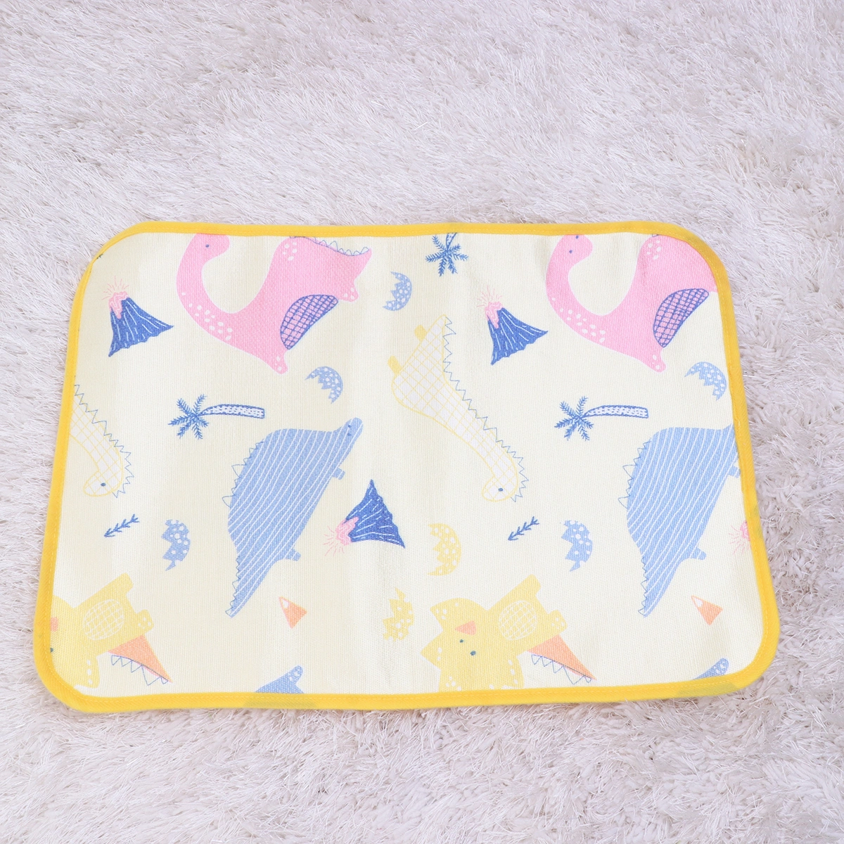 Cartoon Dinosaur Printed Pet Pee Pad Double-sided Waterproof Dog Cat Mat Reusable Super Absorbent Puppy Training Pad Floor Mat (Yellow, S)