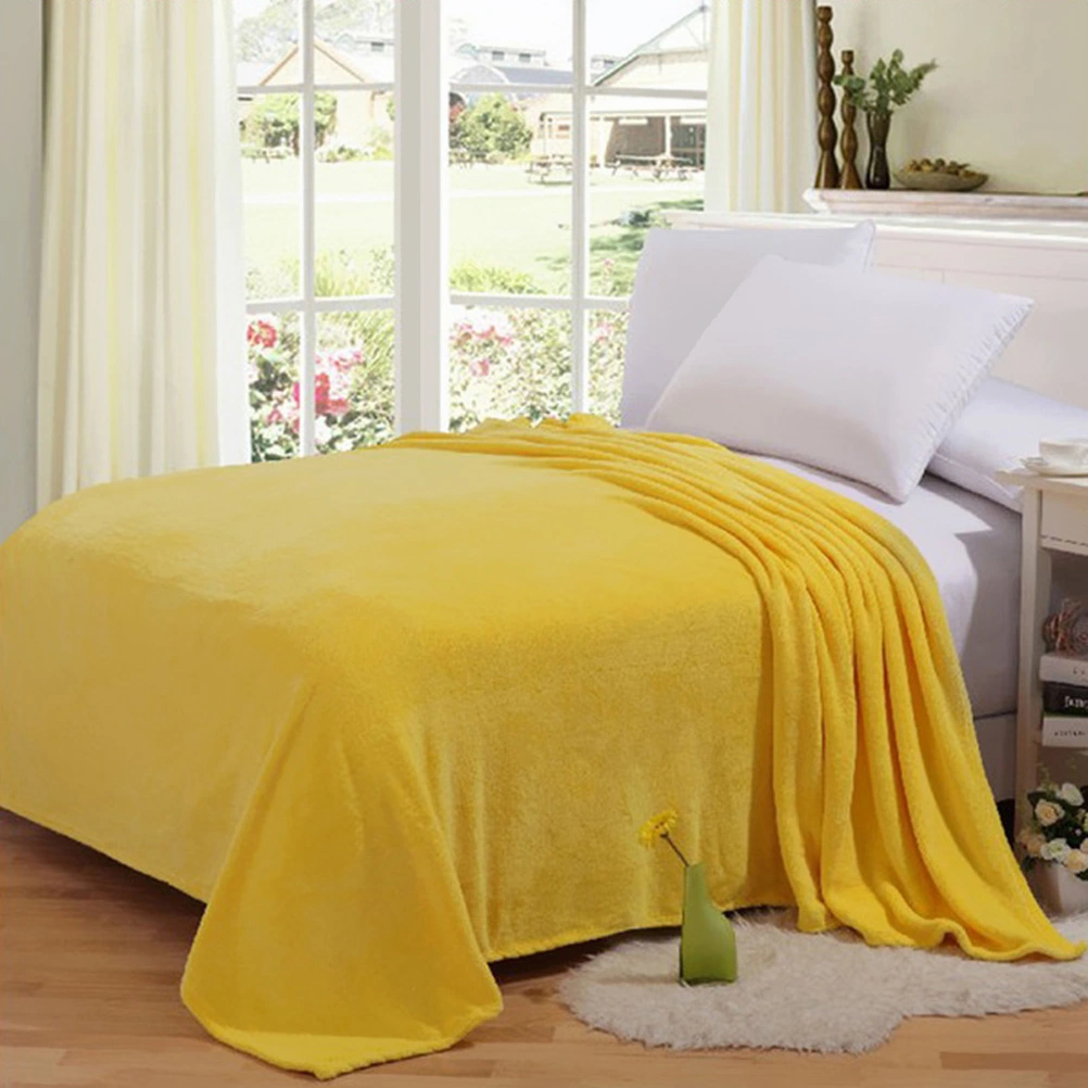 Thick Blankets Flannel Fleece Blanket Lightweight Warm Bed Blanket 70x100cm (Light Yellow)