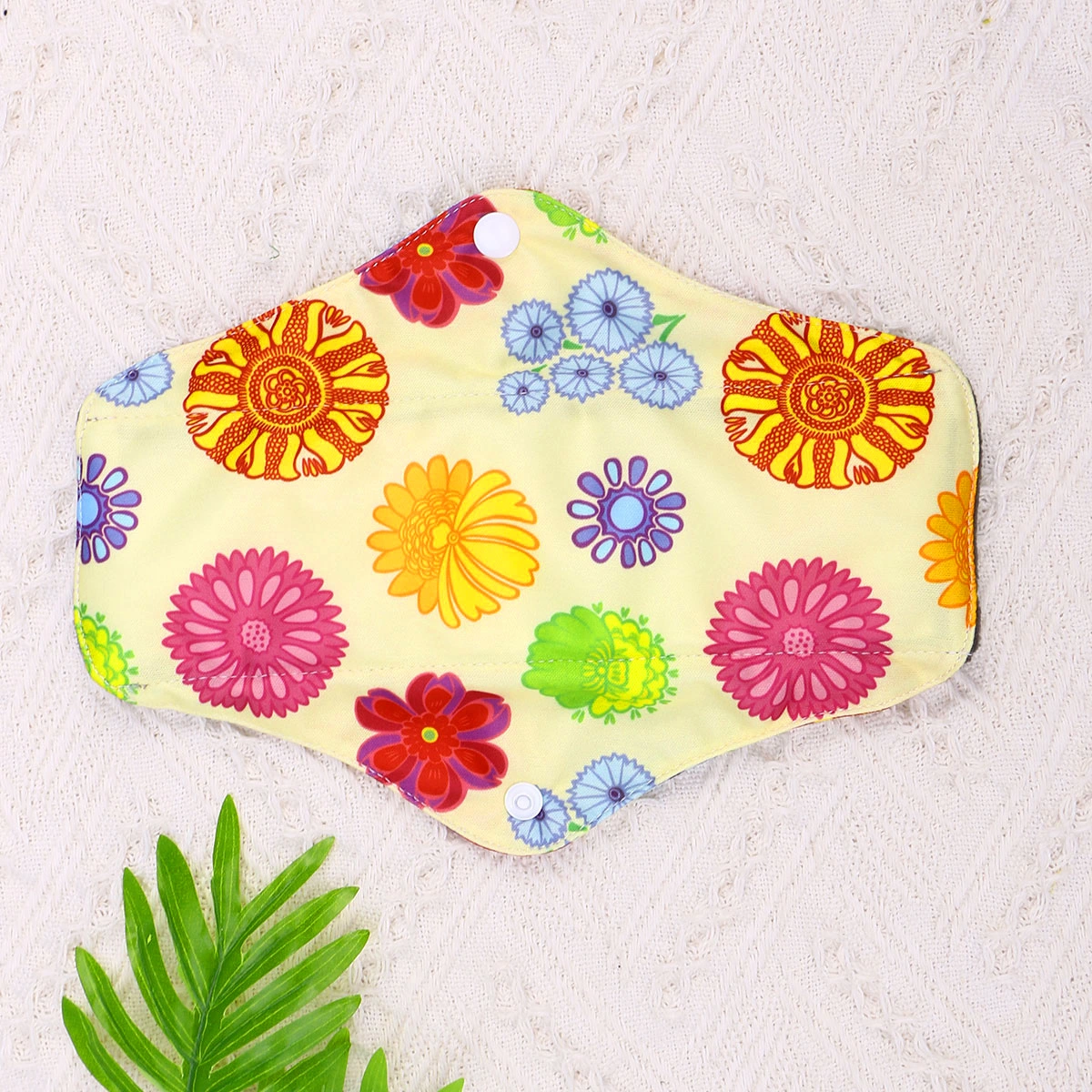 Women Washable Sanitary Napkins Reusable Sanitary Towel Portable Foldable Bamboo Charcoal Cloth Menstrual Pads with Charcoal Absobancy Layer (Size M No.43)