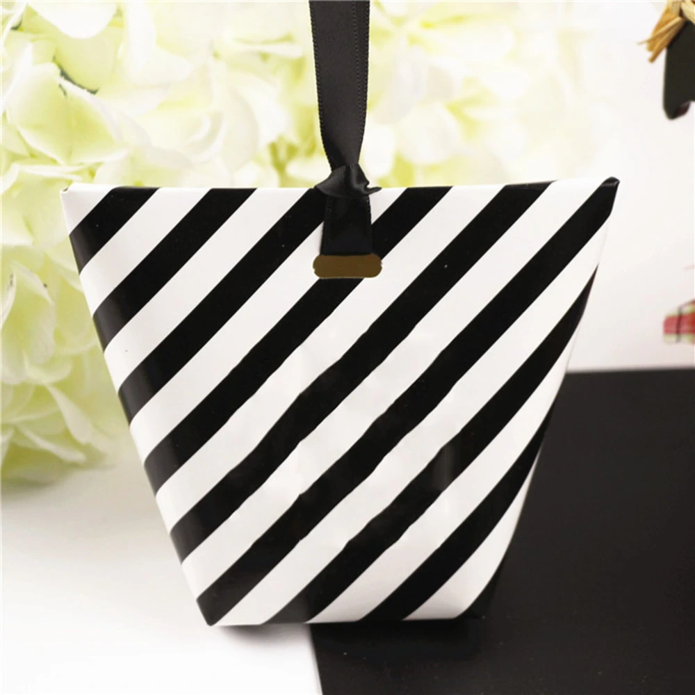 6PCS Halloween Candy Gift Paper Bags Biscuit Cake Box Portable Children Gift Bags without Tape