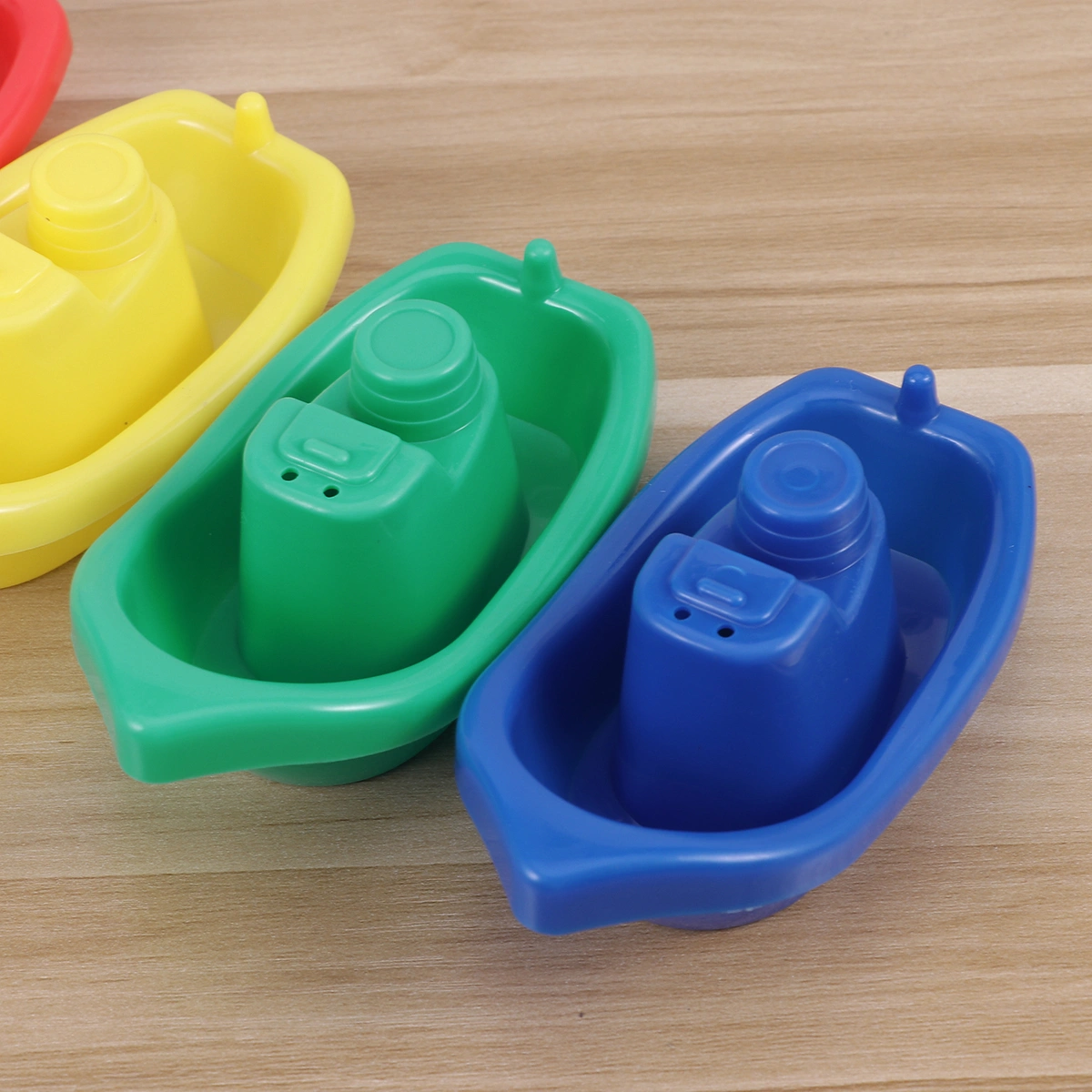 4 Pcs Baby Bath Toys Bath Time Floating Boat Plastic Ship Model for Toddlers Kids (Mixed Colors)