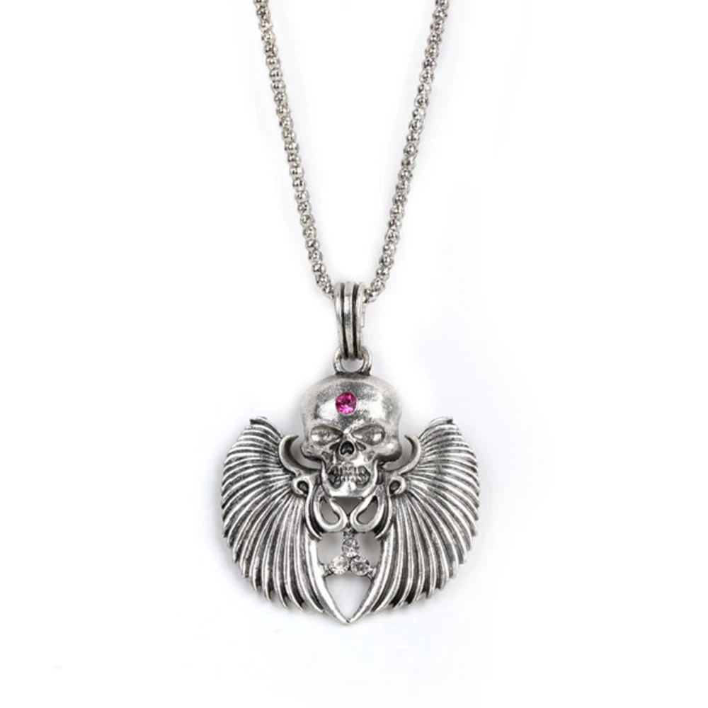 Zircon Decored Wing Skull Style Copper Pendant Necklace (Silver)