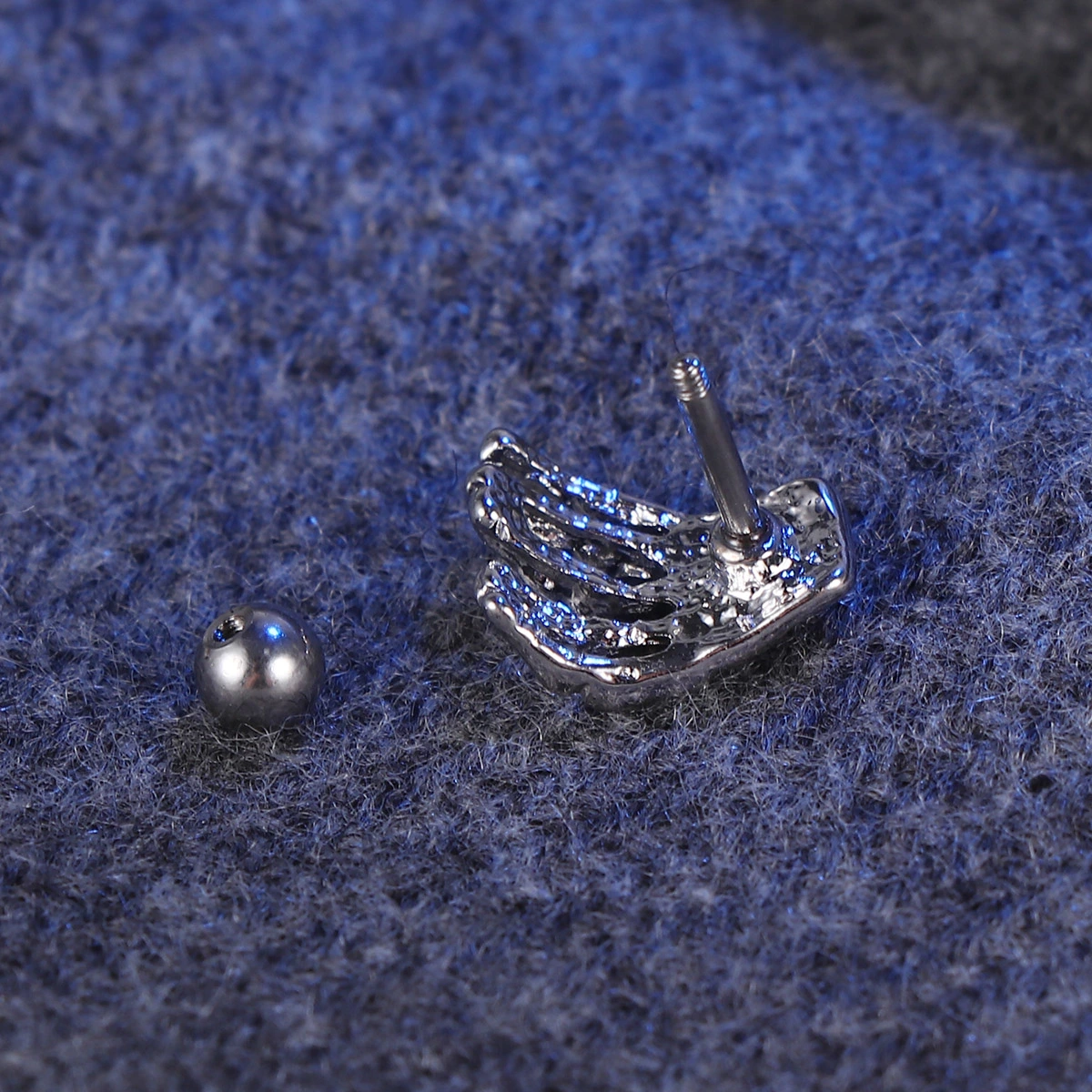 Fashion Cool Punk Style Ghost Hand Shape Stud Earrings Body Piercing Jewelry (Silver)