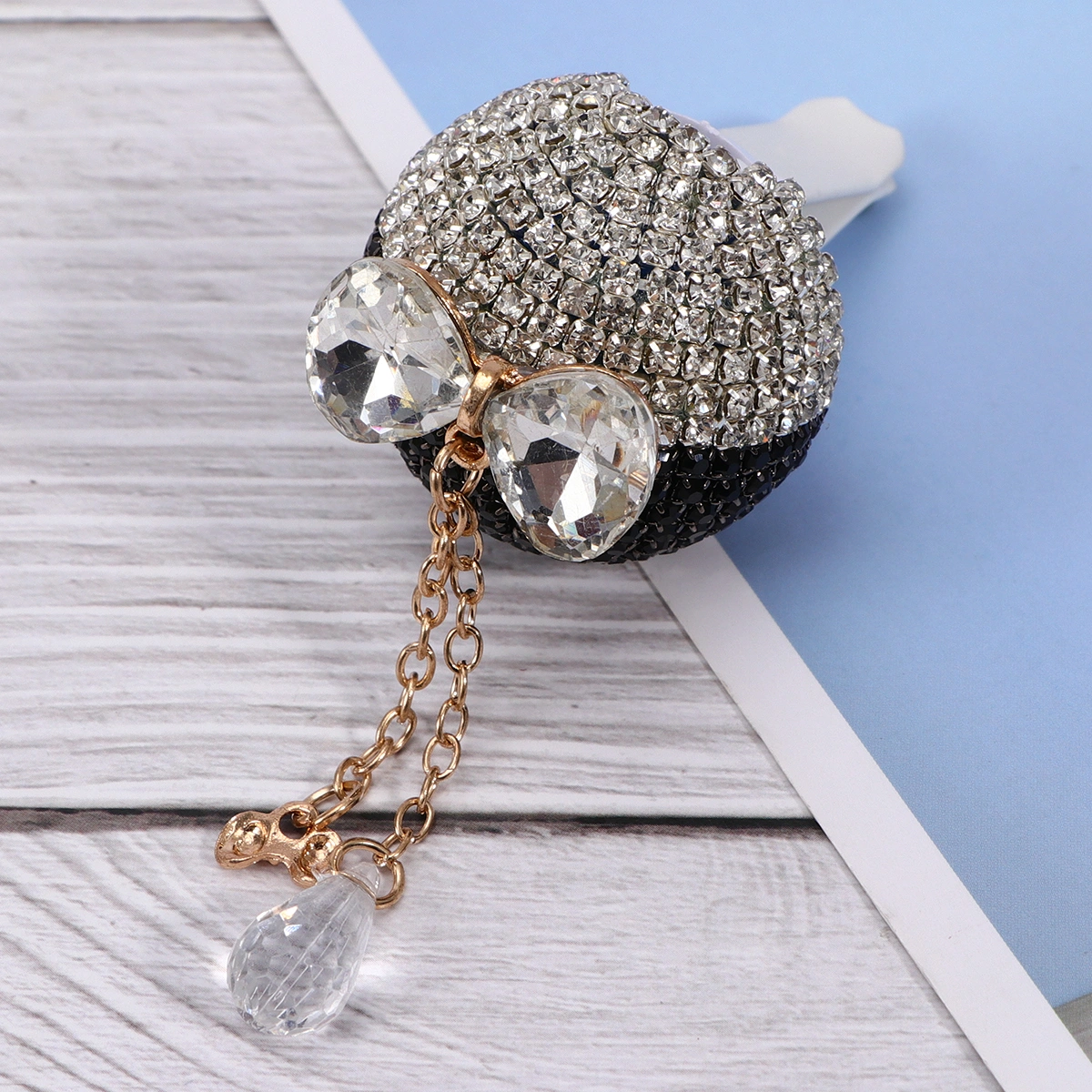 Car Perfume Clip Rhinestone Bowknot Aromatherapy Diffuser Solid Perfume Air Outlet Clip Charms Auto Vehicle