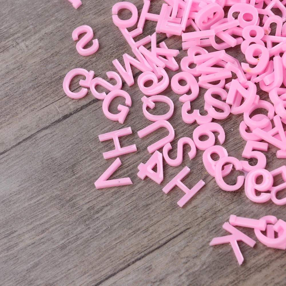 200Pcs Mixed Letter Figure Beads Alphabet Pendant Resin Beads for DIY Bracelets Children's Educational Toys Handmade Gift(Pink)