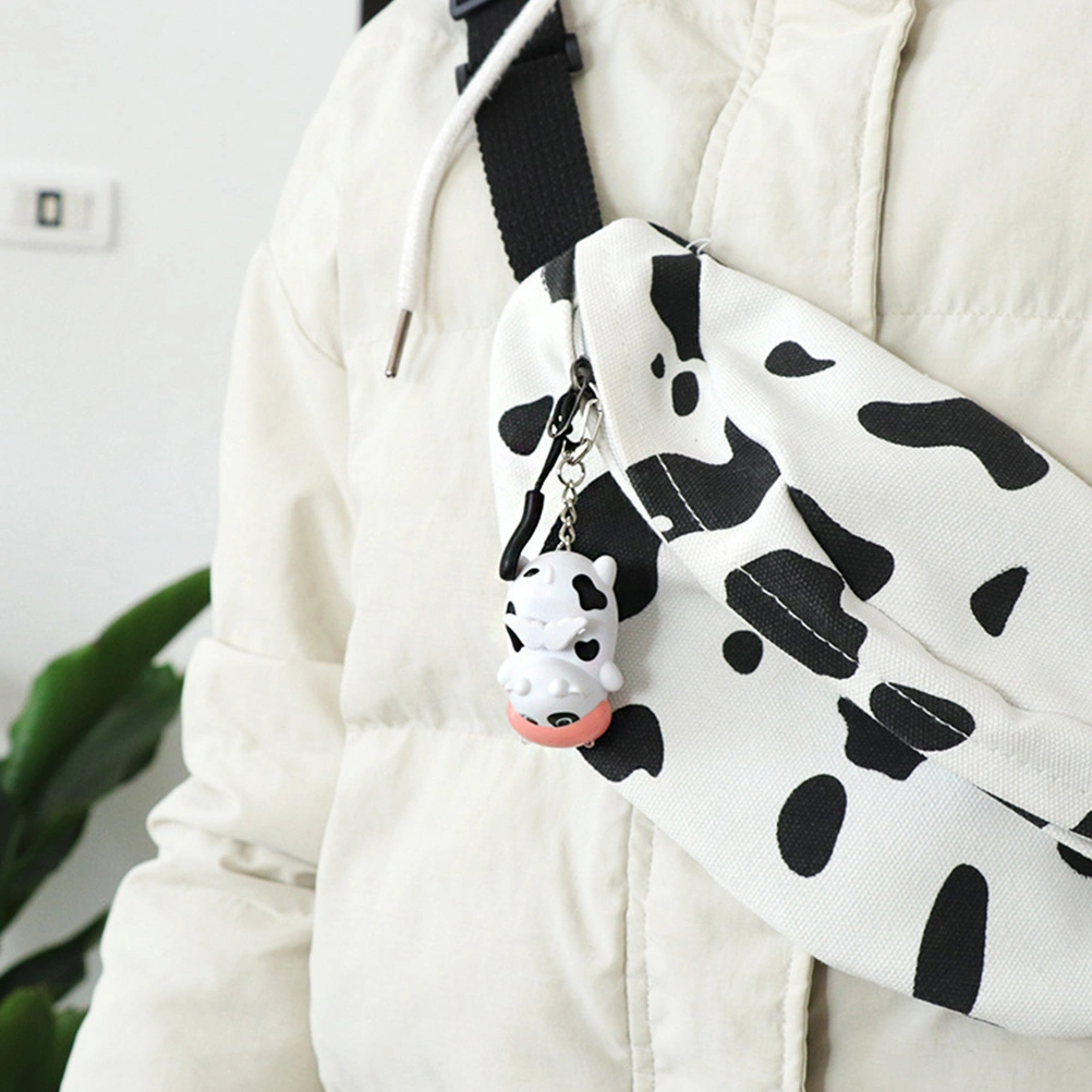 2pcs Adorable Cows Handbag Pendants Cartoon Keys Pendants Bag Hanging Adorns