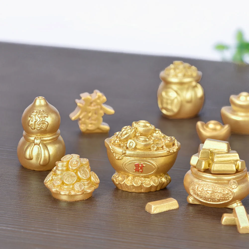 8Pcs Decorative Adornments DIY Resin Artware New Year Accessory (Random Style)