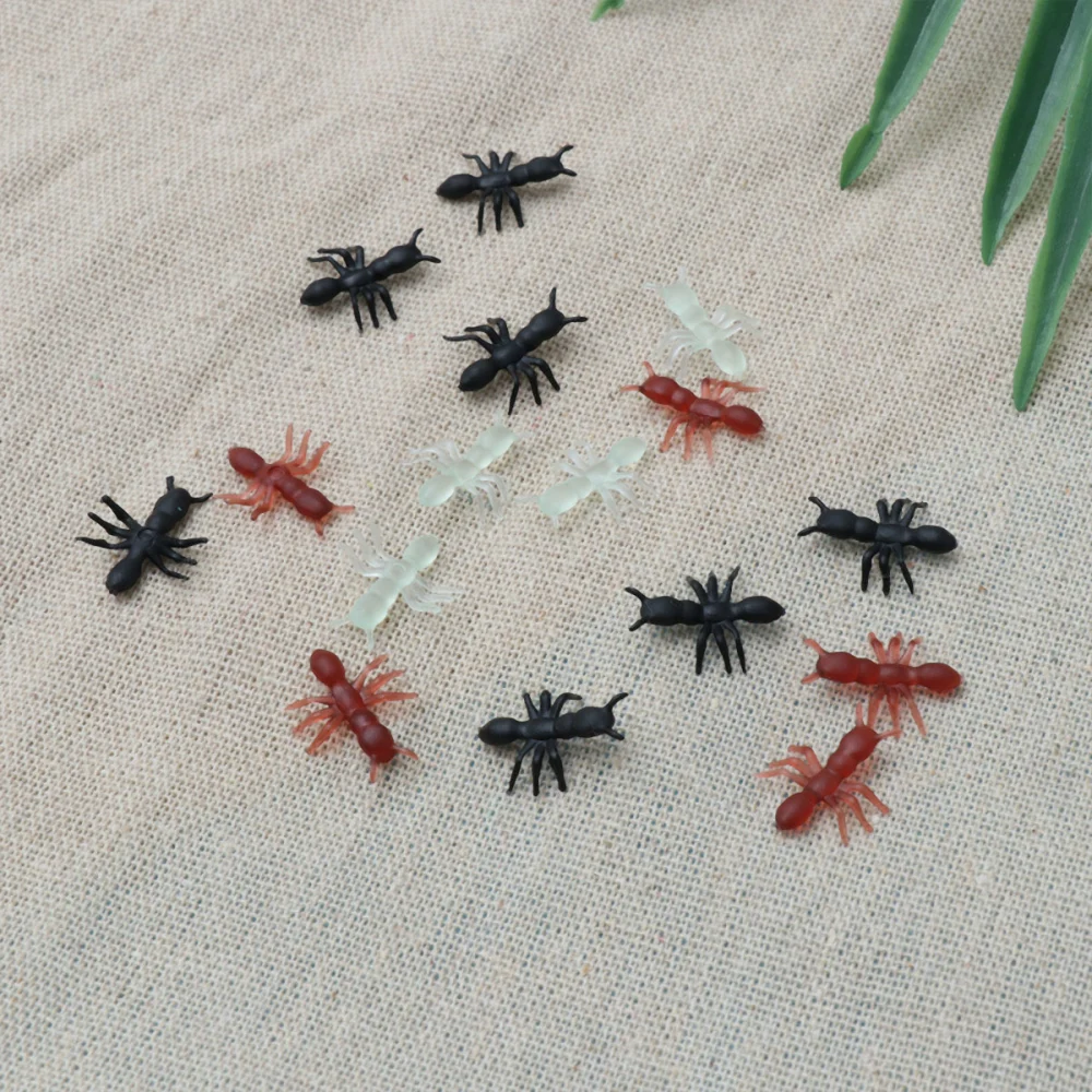 50pcs Halloween Plastic Pismire Simulation Ant Figurine Model Toy Kids Educational Learning Toy Prank Prop(Assorted Color)