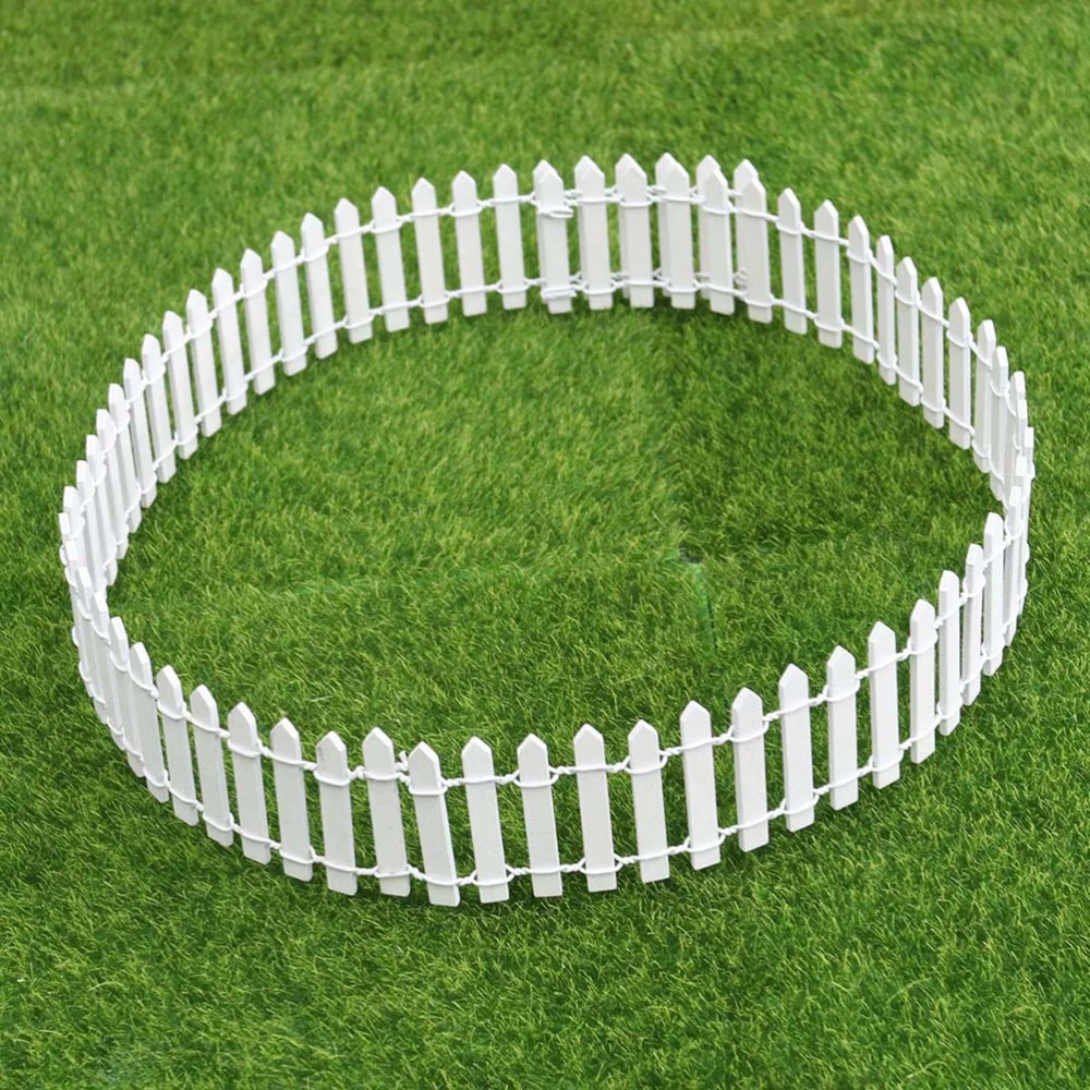 2pcs Micro Landscape Fence Prop Simple Mini Fence Length Outdoor Home Miniature Garden Ornament (White, 5 x 90cm)