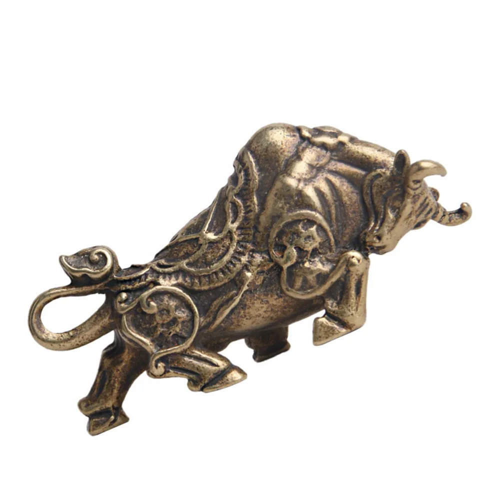 1Pc Retro Bullfight Adornment Decorative Keychain Pendant Brassware Decor Bronze