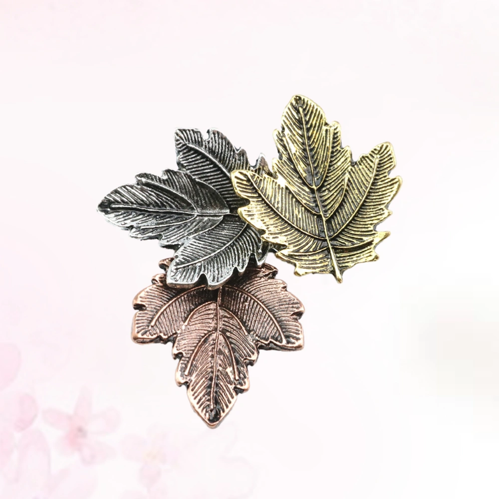 Women Christmas Brooch Elegant Beautiful Stylish Vintage Tricolor Maple Leaves Wedding Brooches (Random Pattern)