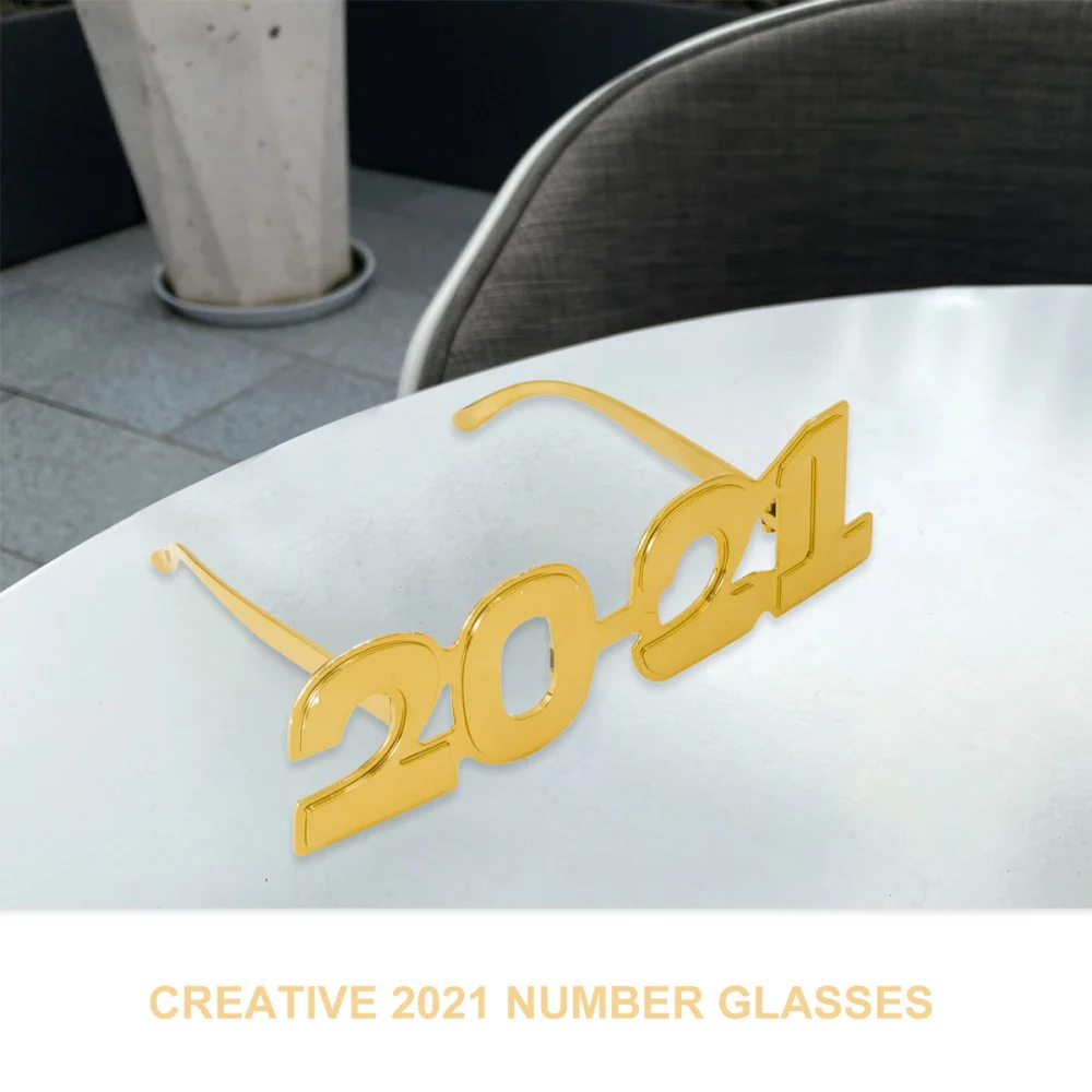 1Pc 2021 Eyeglasses Creative 2021 Number Glasses Novelty Party Eyeglasses for 2021 New Year Party Favors Graduation Supplies (Golden)