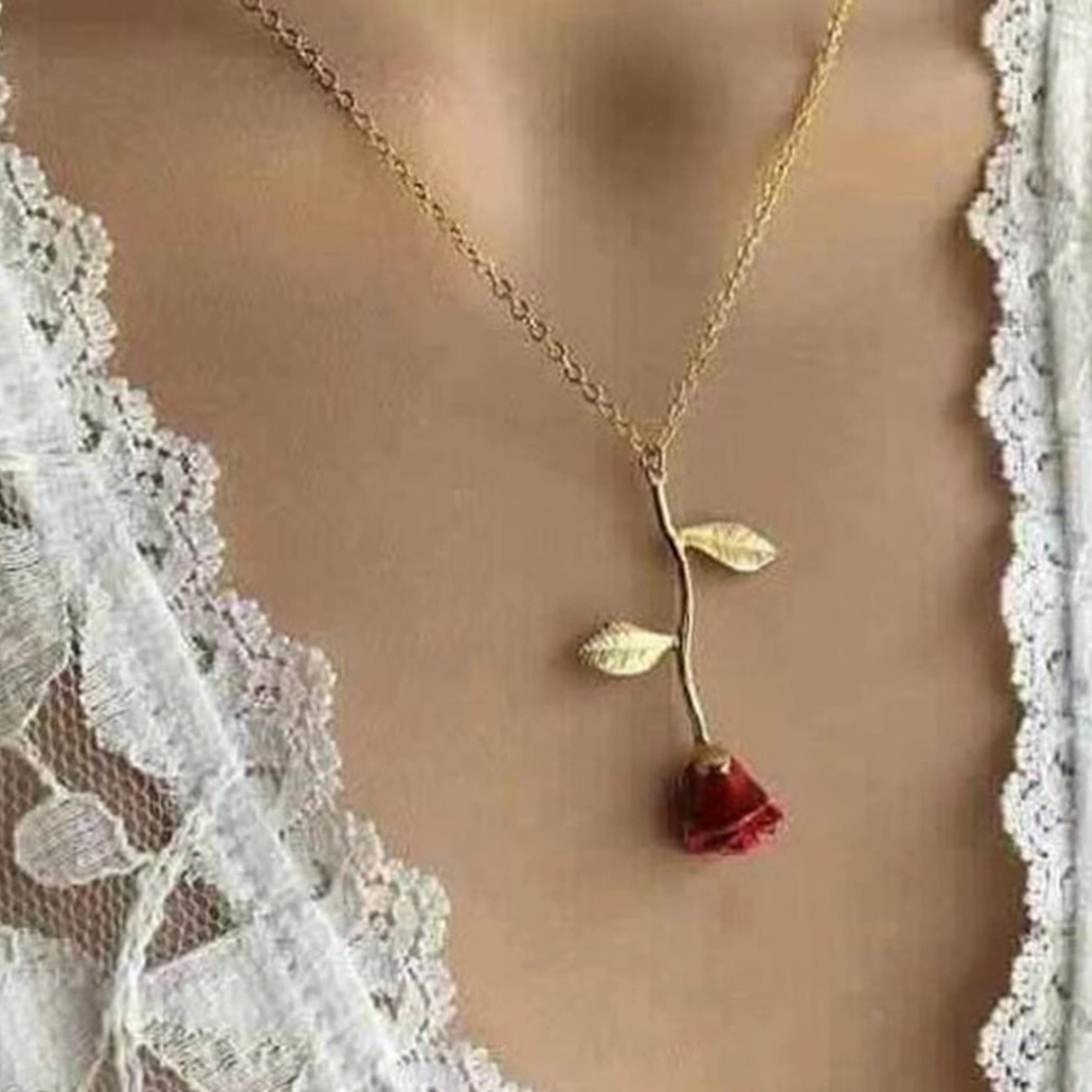 3pcs Red Rose Necklace Rose Flower Pendant Necklace Fashion Rose Necklace Alloy Necklace
