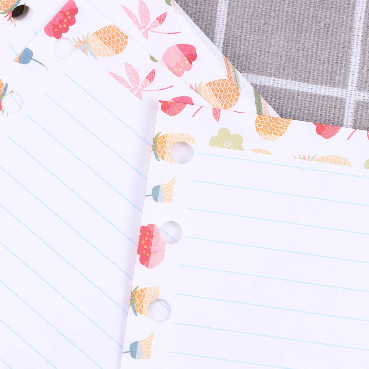 40Sheets/Pack Colorful A7 Size 6 Holes Cartoon Paper Bouquet Horizontal Lines Filler Paper Refills for Spiral Notebook Planner Notepad (As Shown)
