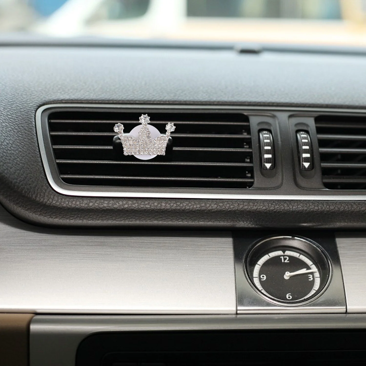 1Pc Chic Crown Shape Car Air Freshener Car Perfume Diffuser Clip Car Decor