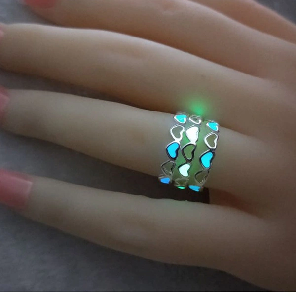 Hot Adjustable Heart Shape Luminous Ring Glow In The Dark Ring Lady Glow Hollow Heart Love