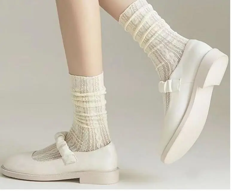 Women Breathable Tube Socks Solid Color Cable Crew Socks Walking Socks