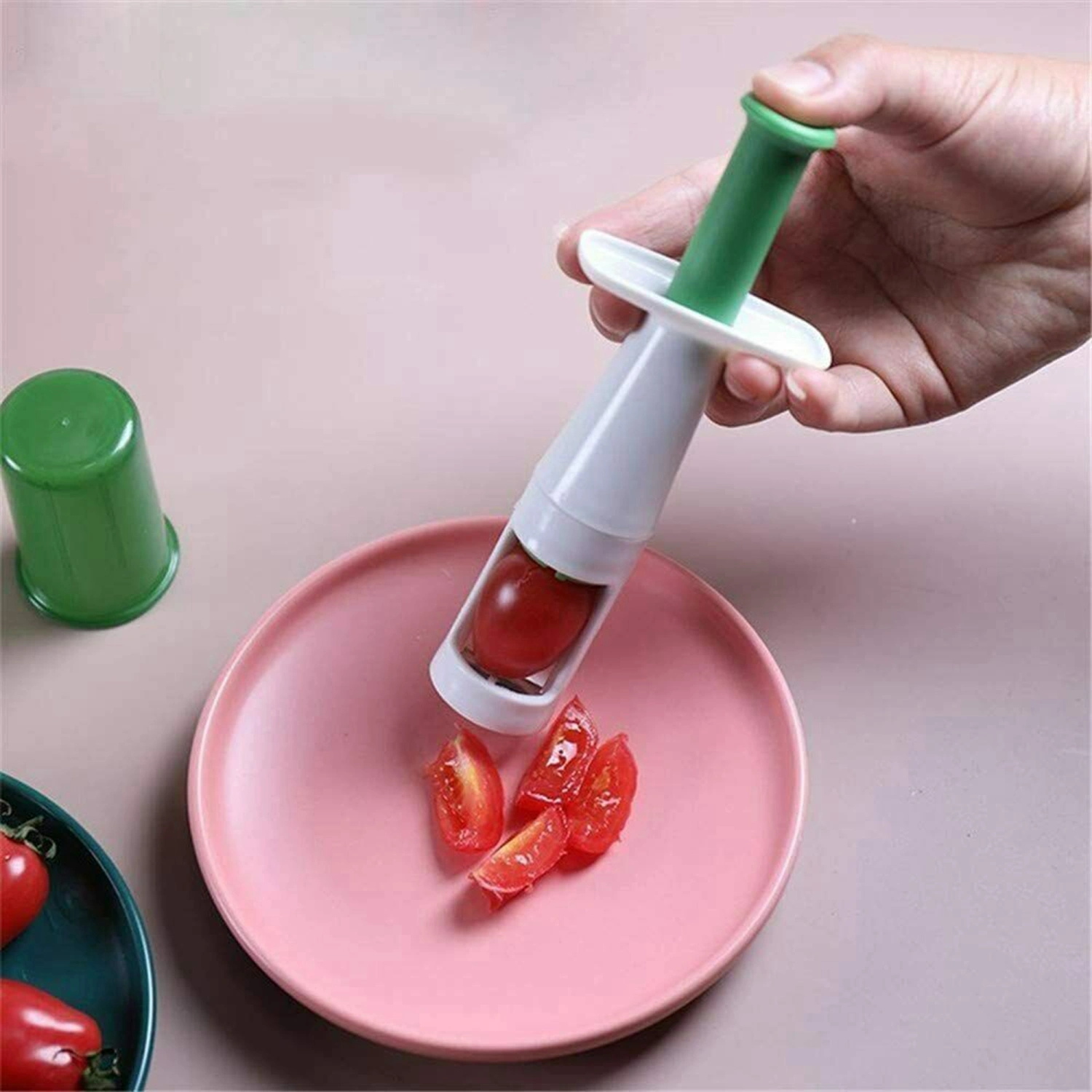 Grape Slicer, Syringe Shape Stainless Steel Blade Kitchen Gadget