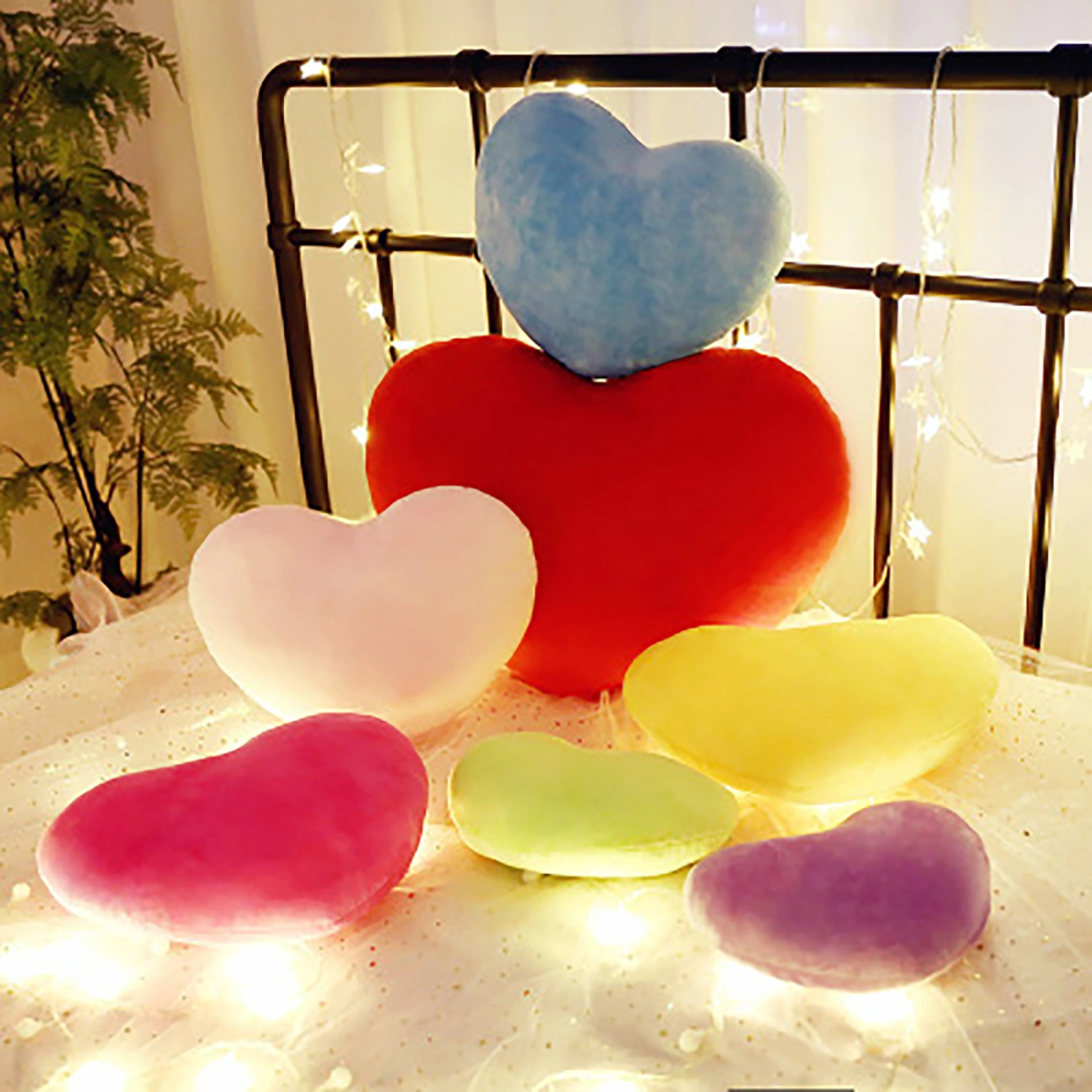 Throw Pillow, Heart-Shaped Pillow Back Cushion Plush Doll Stuffed Toys