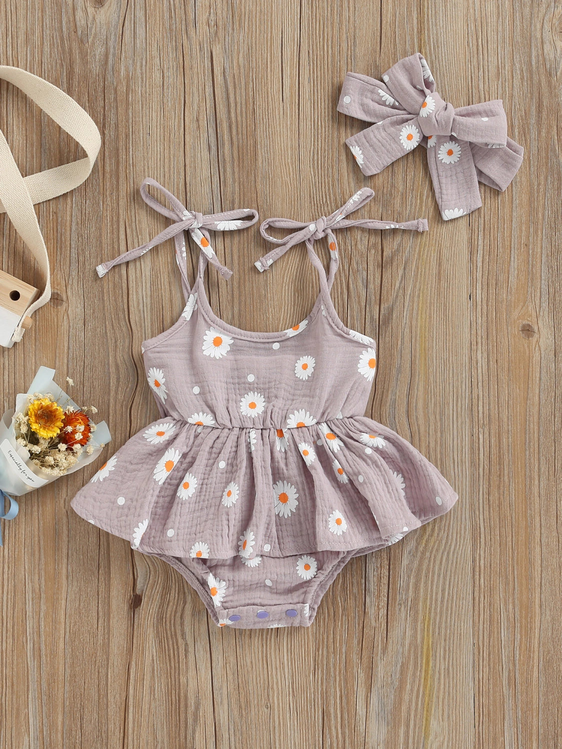 Tie-up Daisy Print U-shaped Neck Spaghetti Strap Bodysuit + Headband