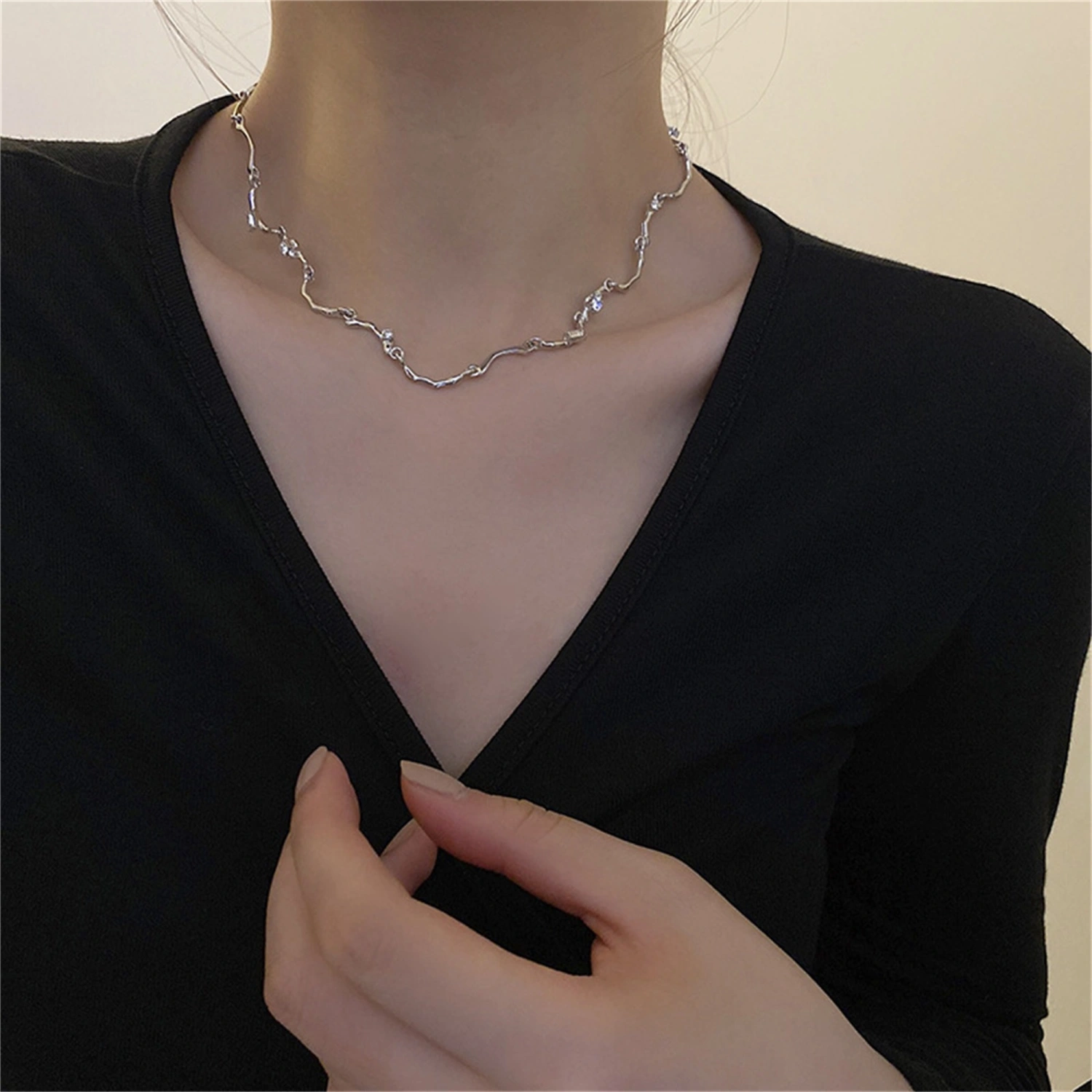 Women Circle Necklace Dainty Weave Choker Necklace Statement Jewelry