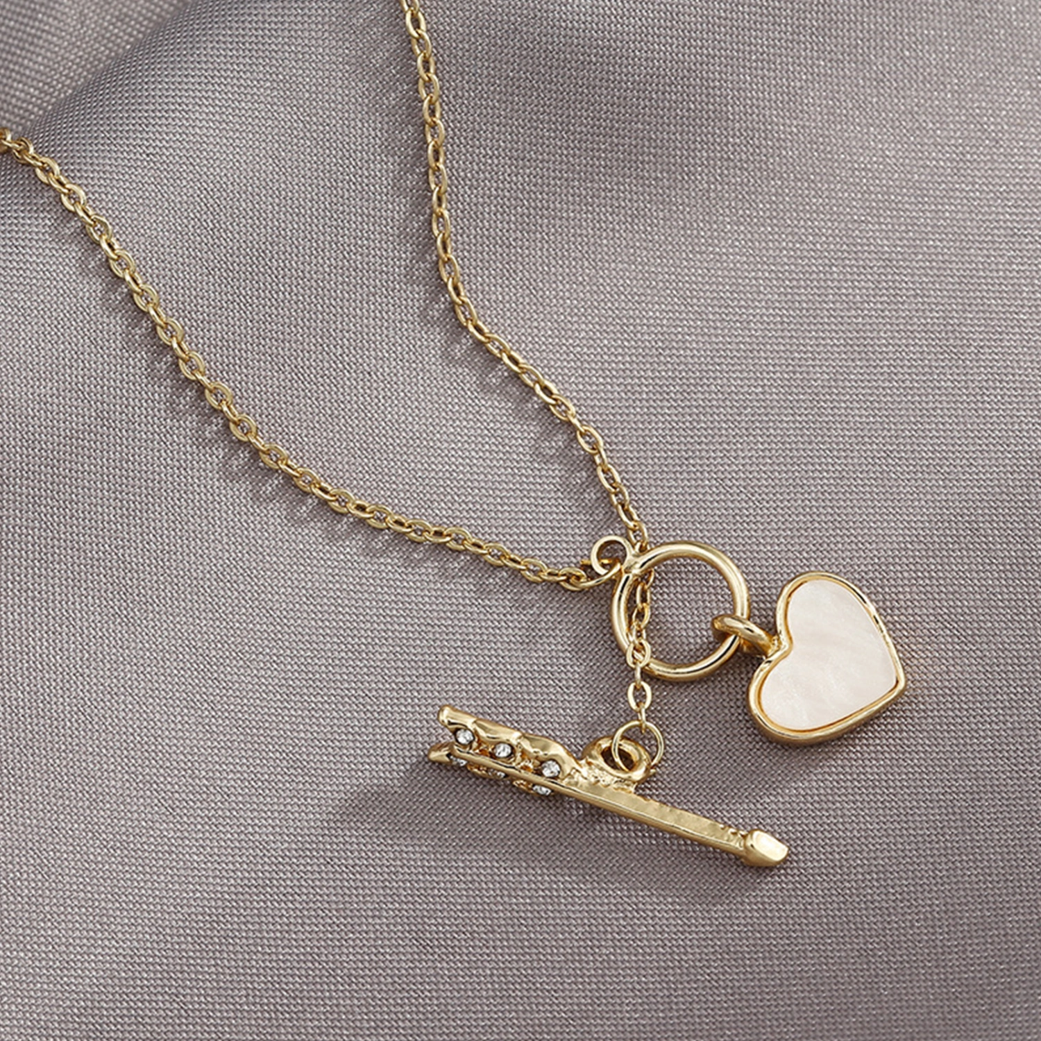 Women Girls Arrows Heart Necklace Elegant Pendant Clavicle Chain