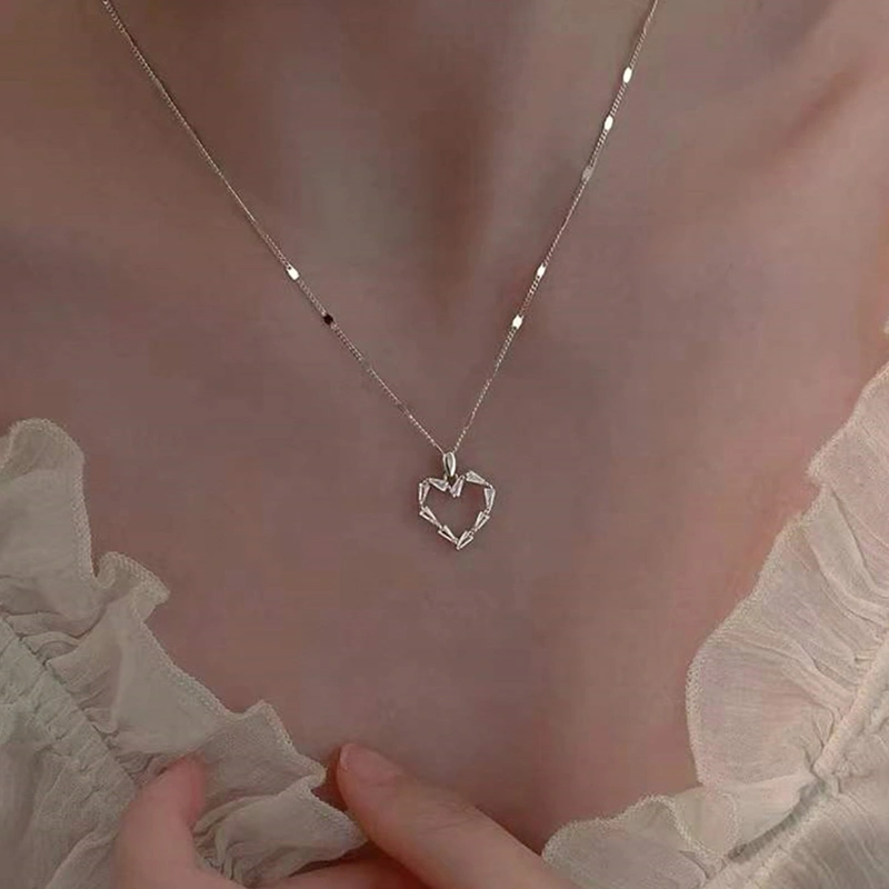 Women Simple Style Necklace with Hollow Out Heart-shaped Pendant