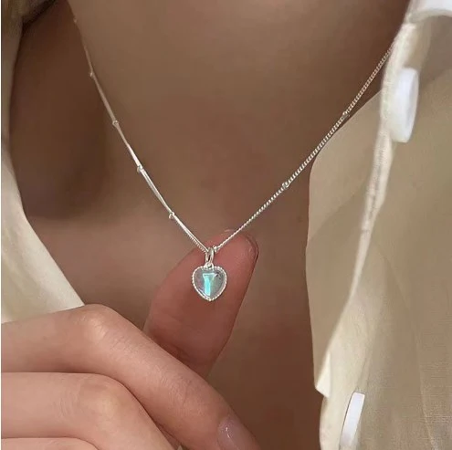 Women Heart Stone Statement Necklace Elegant Adjustable Clavicle Chain