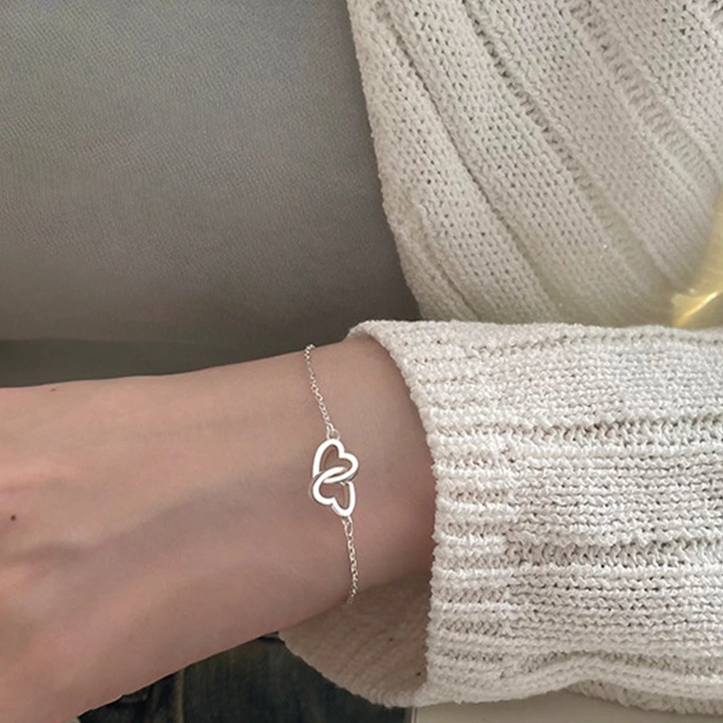 Women Chain Bracelets, Hollow Double-Heart Fine Chain Wrist Bracelet