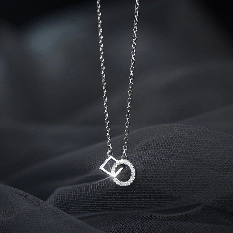 Women Simple Style Necklace/ Bracelet, Silver Interlocking Neck Chain