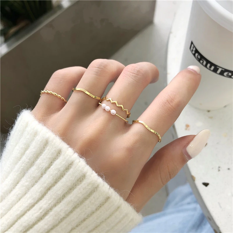 5pcs Women Rings, Gold/Silver Wavy Pearl Ring Combo Jewelry Gift 