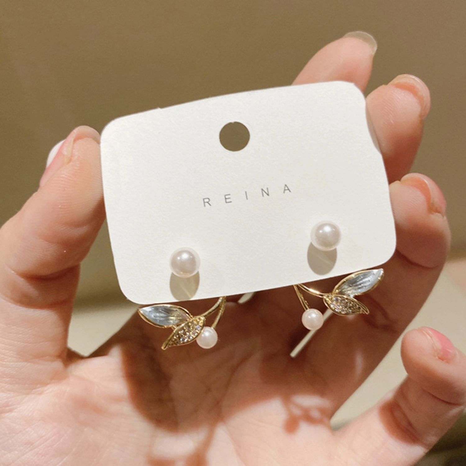 Women Ear Studs, Exquisite Leaves Pearls Alloy Earrings for Daily