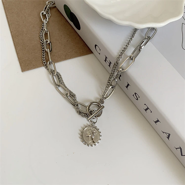 Women's Fashion Lock Queen Necklace Double-layer Clavicle Chain