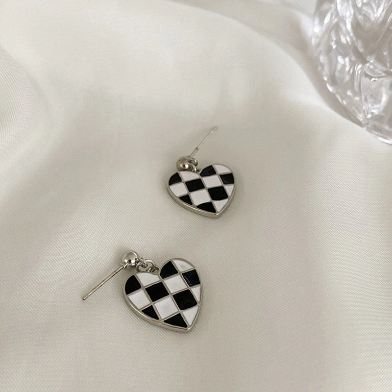 Women Alloy Earrings, Heart Shaped Checked Dangle Ear Pendant