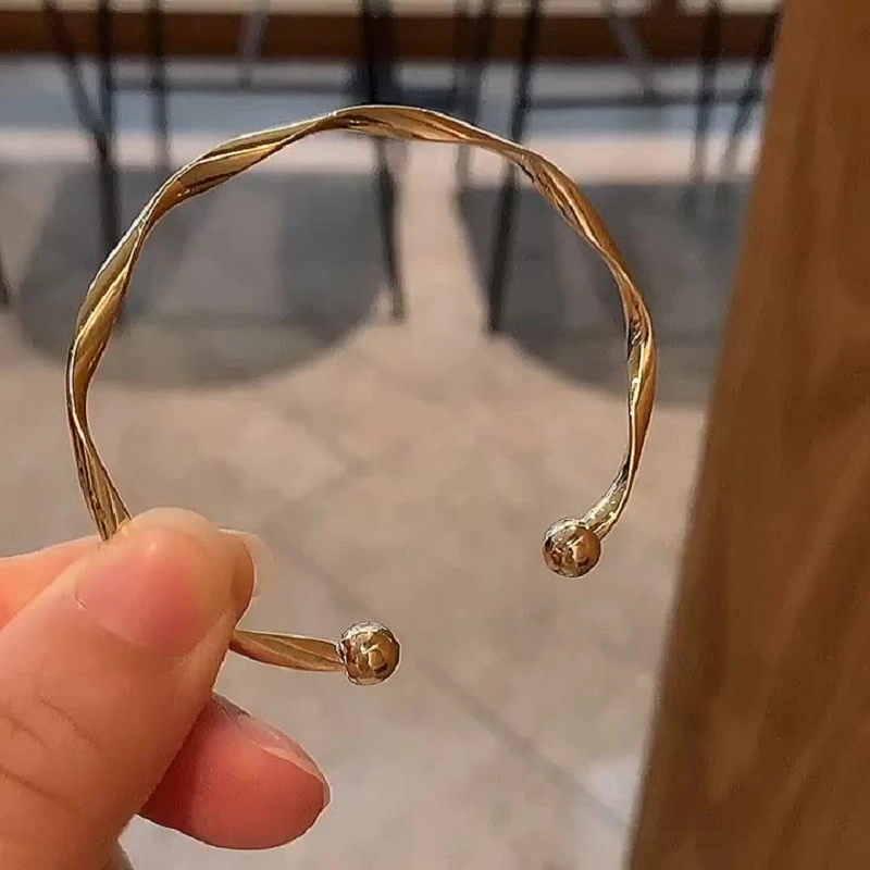 Wavy Texture Circle Opening Bracelet, Pure Color Advanced Bangle 