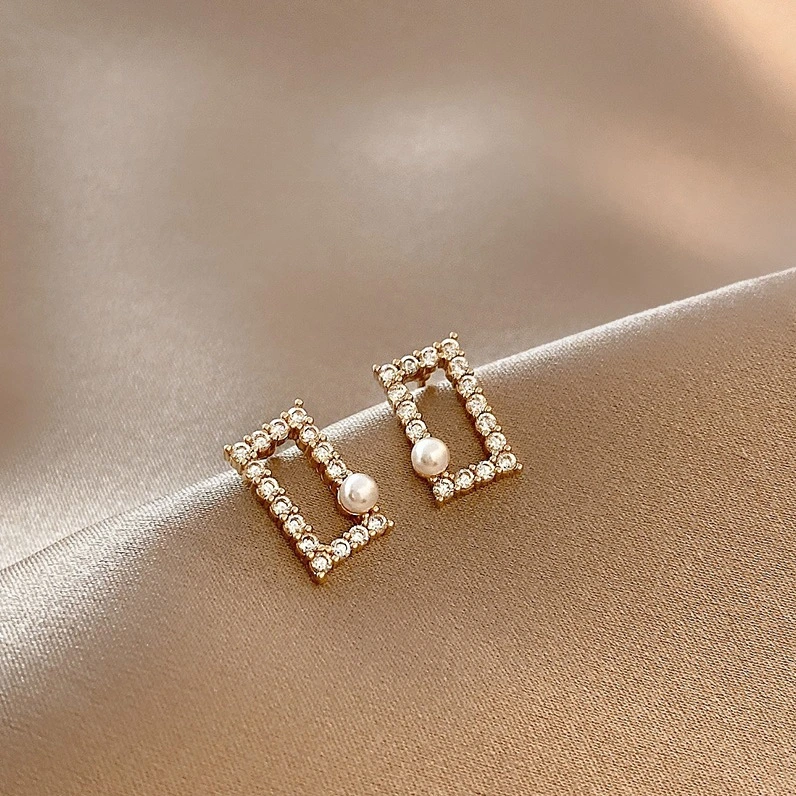 Women Fashion Geometric Stud Earrings for Party, Travel, Work