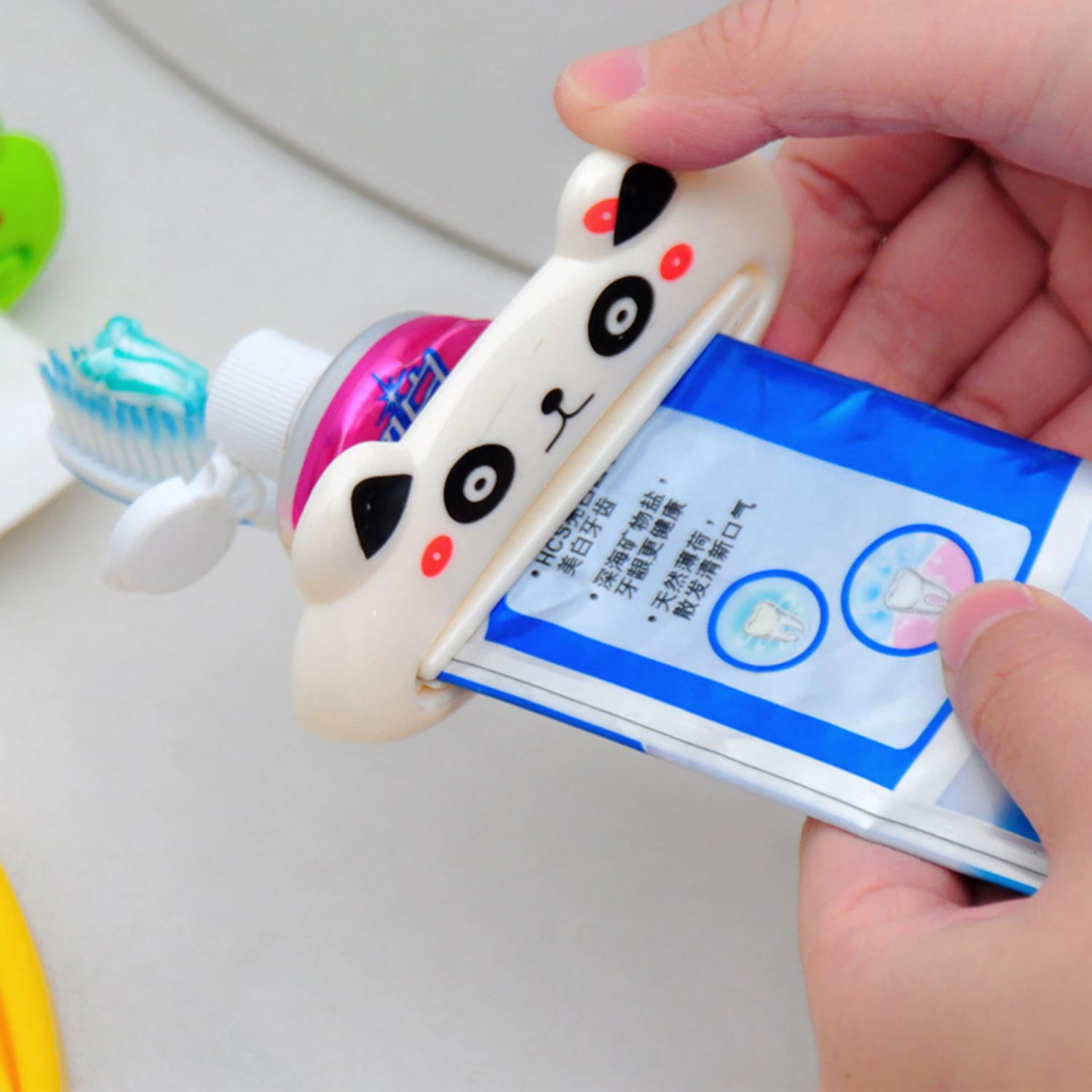 Cartoon Animal Shaped Toothpaste Dispenser for Cosmetics, Lotion