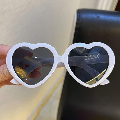 Heart Shaped Sunglasses for Women Fashion Oversized Heart Sunglasses