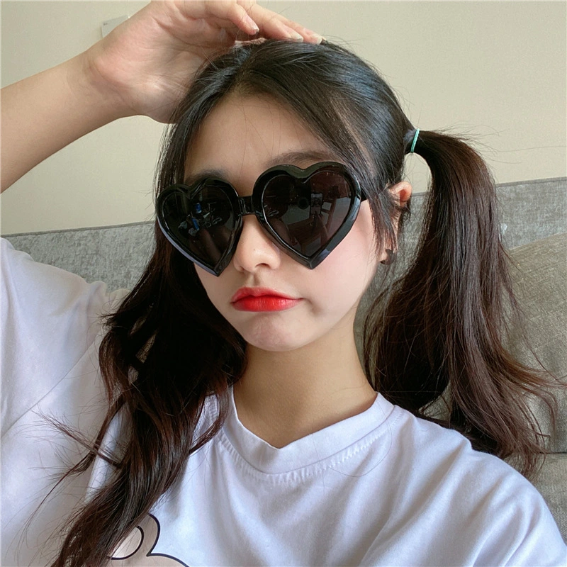 Heart Shaped Sunglasses for Women Fashion Oversized Heart Sunglasses