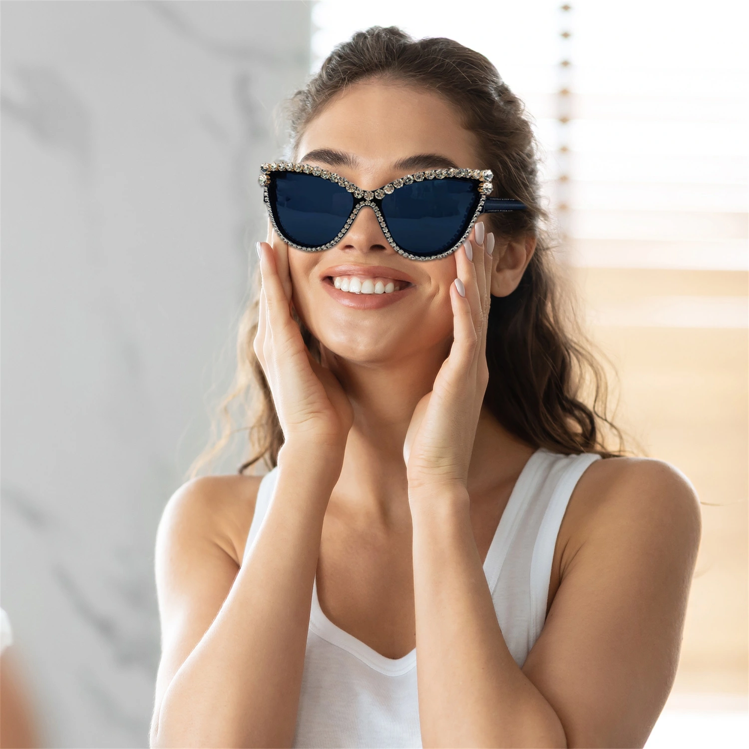 Women Rhinestone Sunglasses, UV Protection Retro Cat Eye Sunglasses