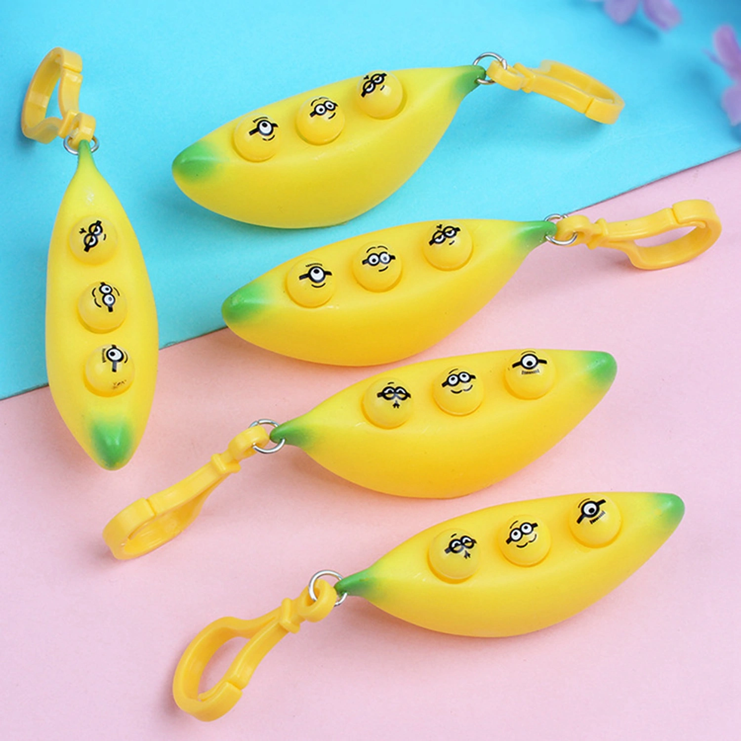 Squeeze Banana Toy with Retractable Eyeballs, Keyring Realistic Tool