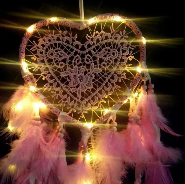 Wall-mounted Heart-Shape Dream Catcher Handmade Feathers Hollow Out Wind Chimes