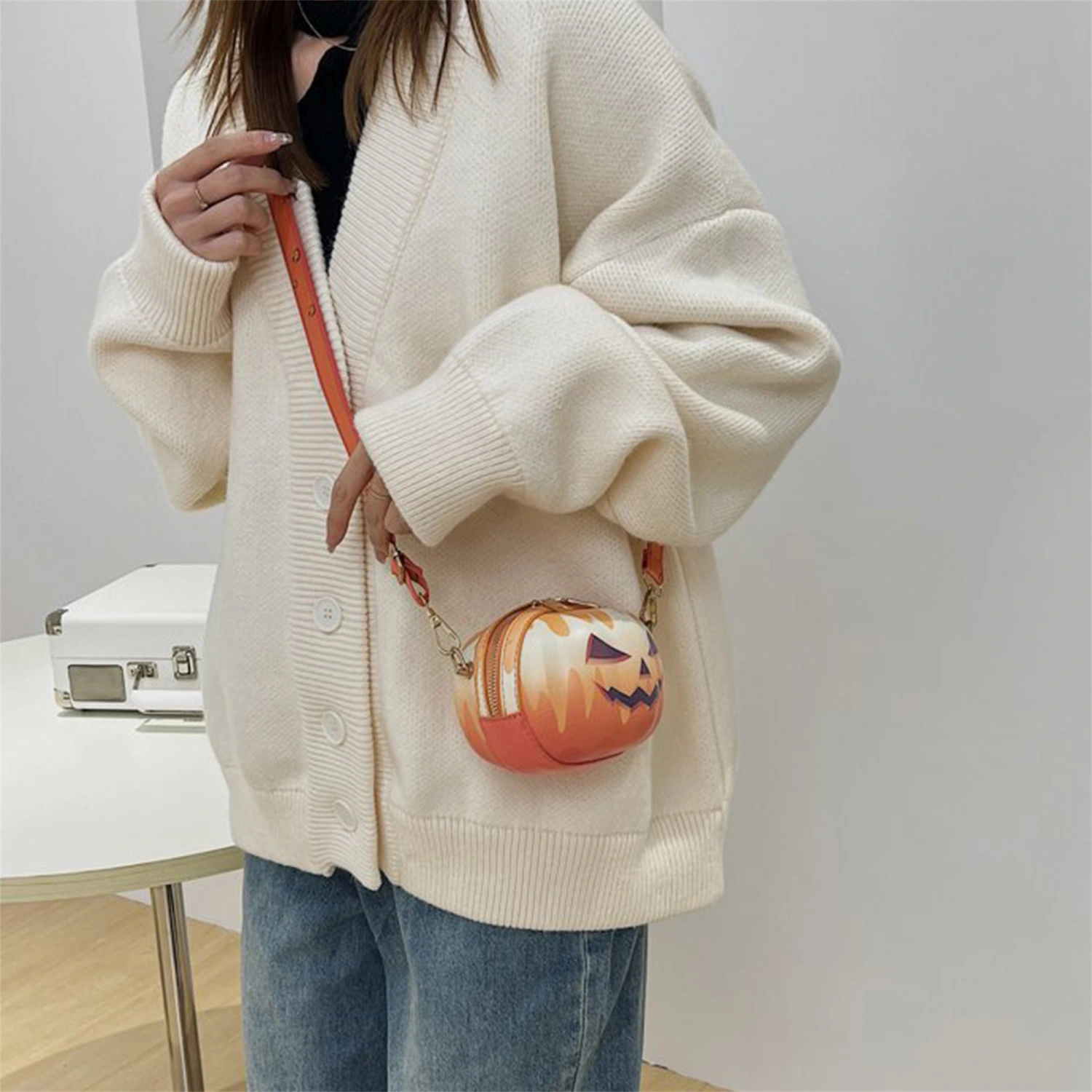 Fashion Smiling Face Shoulder Bags for Women Cute Messenger Bag